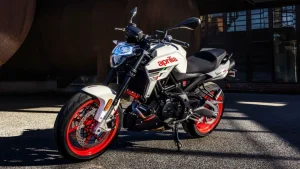 Aprilia Shiver 900