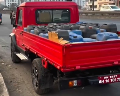Force Gurkha Pick-up
