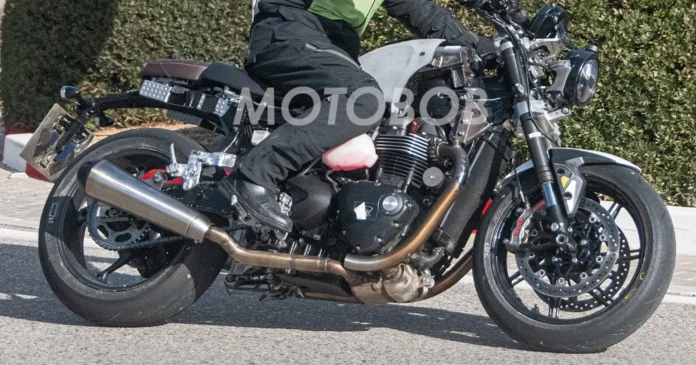 Triumph Speed Twin 1200