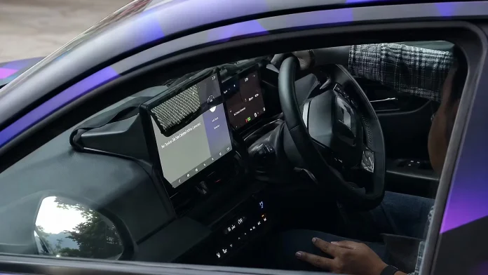 Honda 0 Alpha dashboard