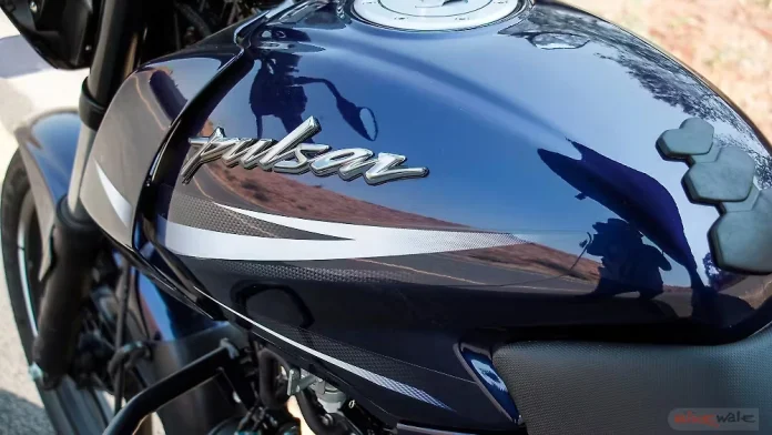 Bajaj Pulsar fuel tank