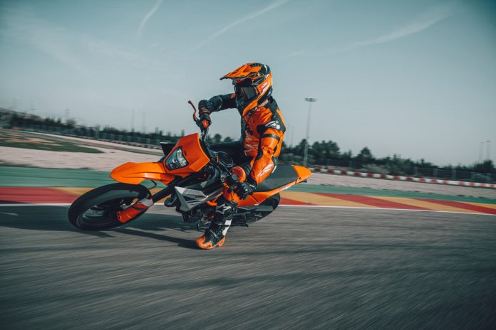 KTM 390 SMC